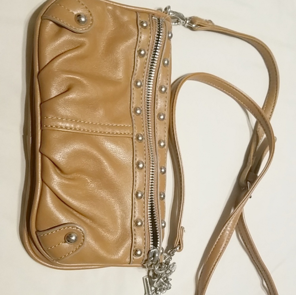 Nine west wristlet
